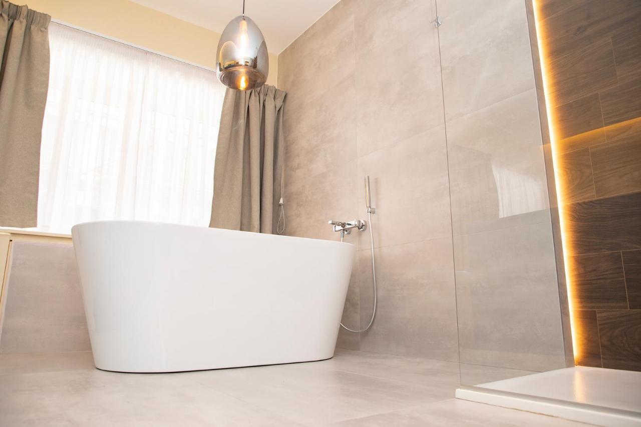 South Hands Luxury Rooms Naples Exterior photo